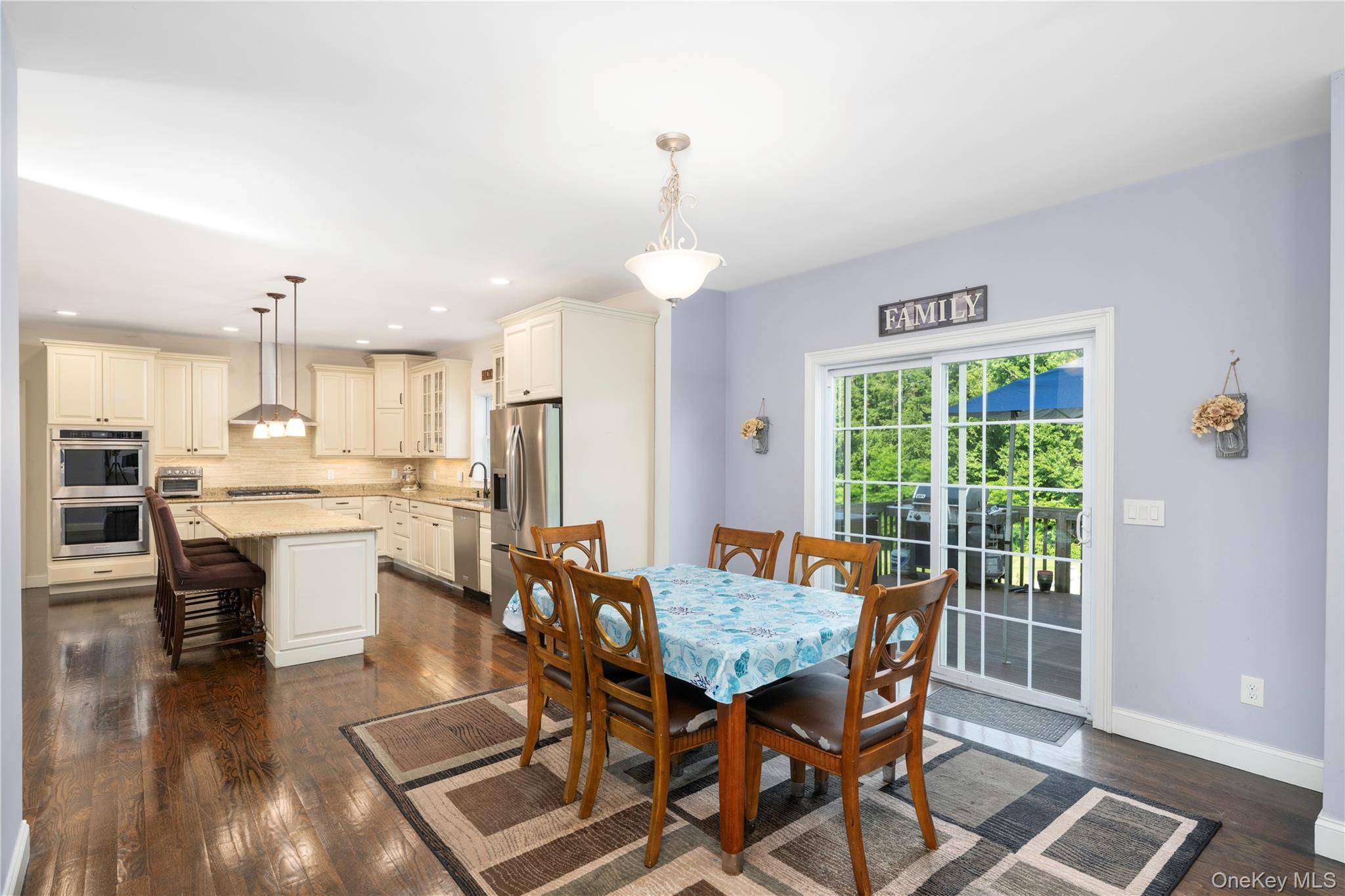 16 Noble CT, Mahopac, NY 10541