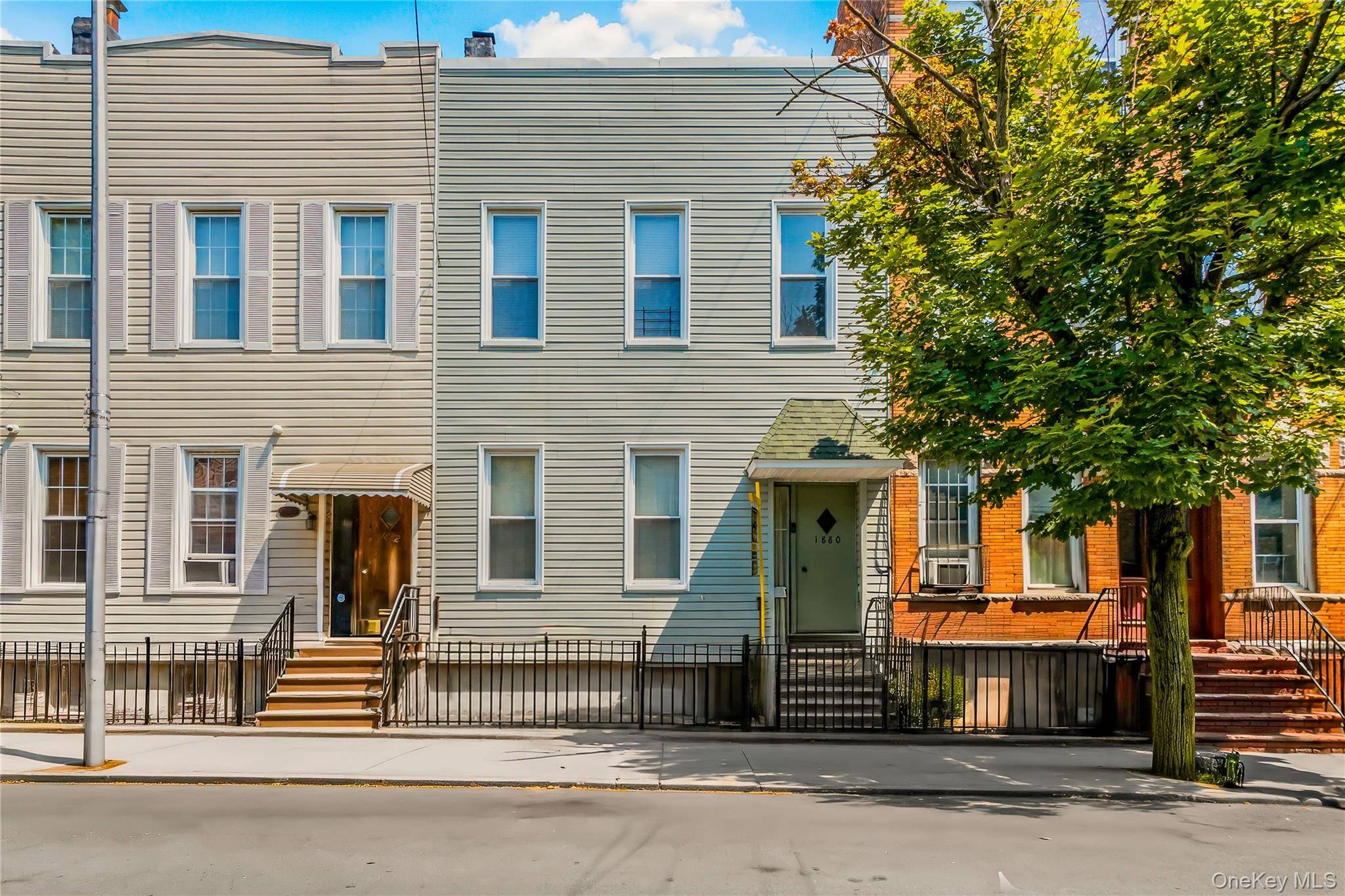 1880 Bleecker ST, Ridgewood, NY 11385