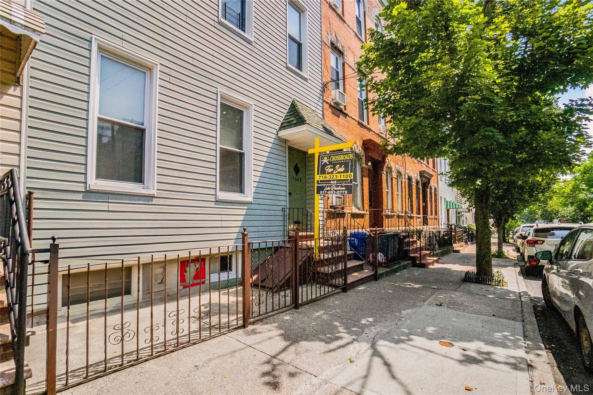 1880 Bleecker ST, Ridgewood, NY 11385