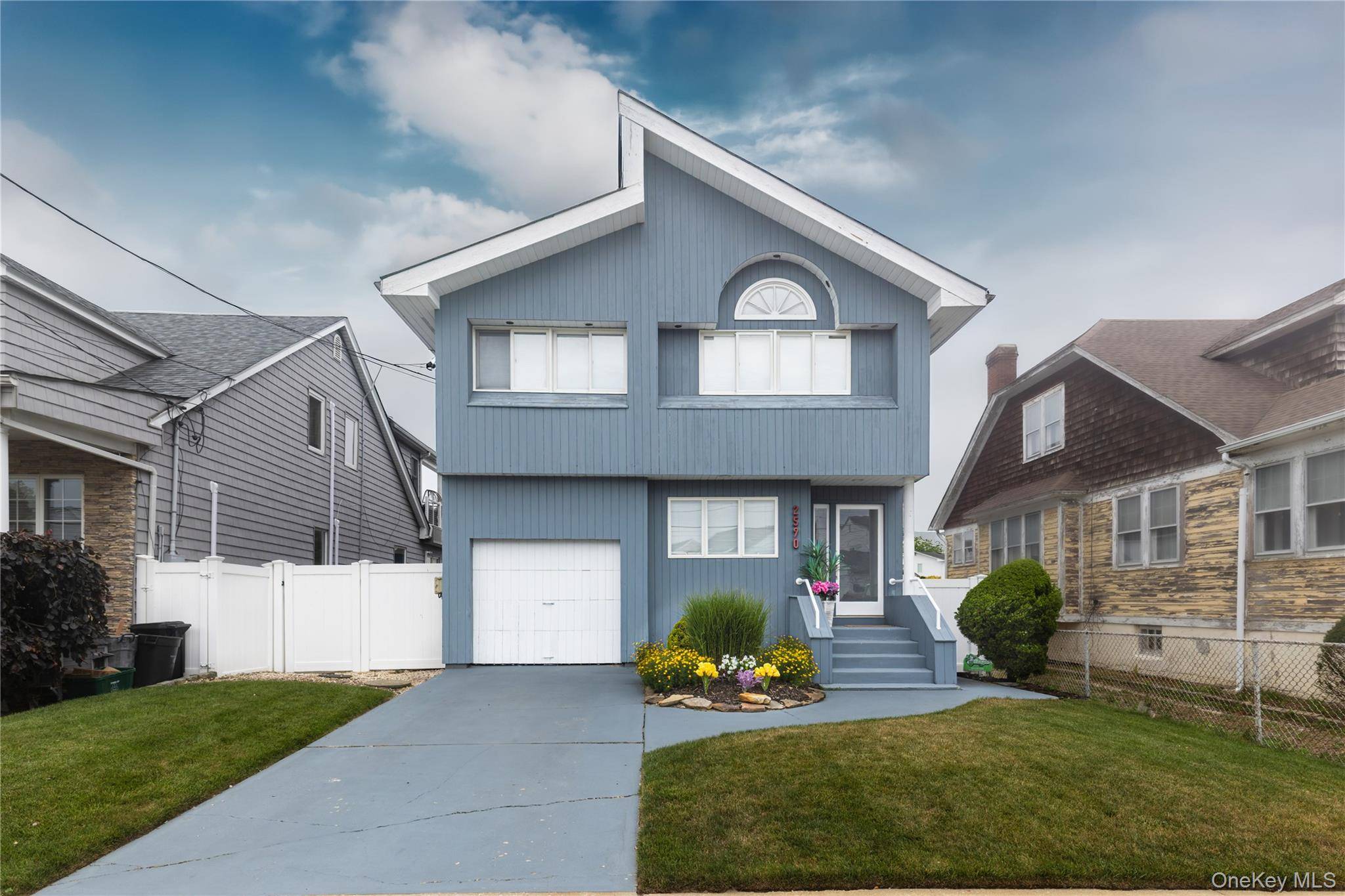 2590 Riverside DR, Wantagh, NY 11793