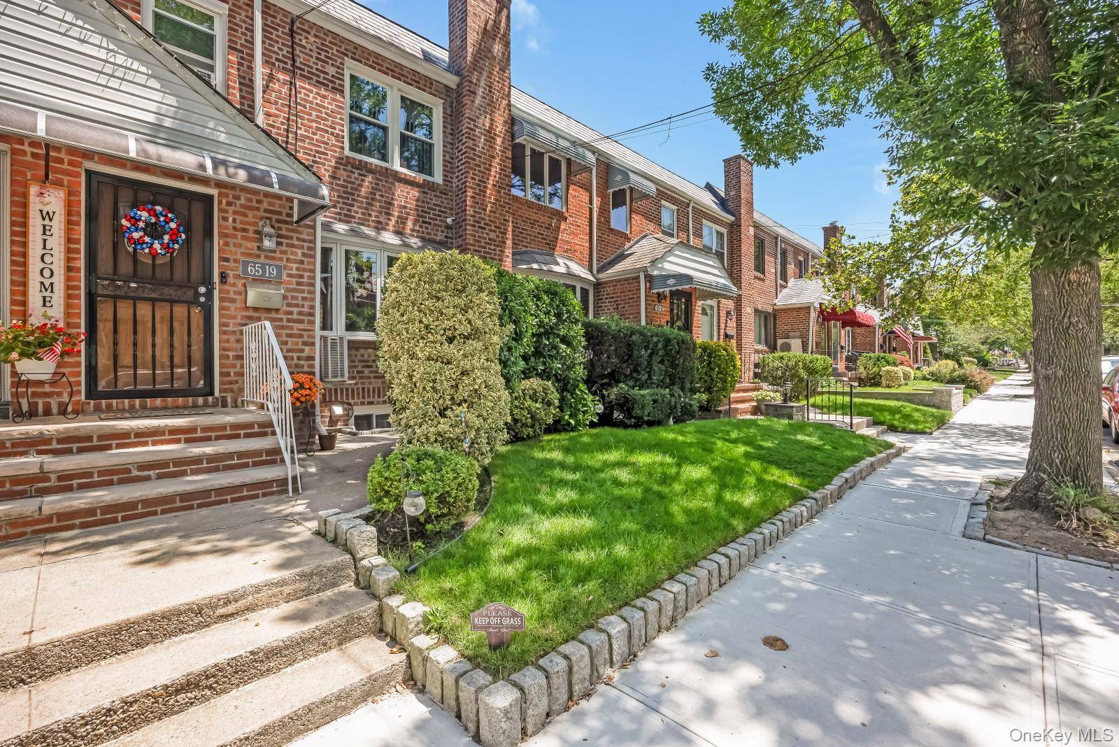 65-19 78th ST, Middle Village, NY 11379