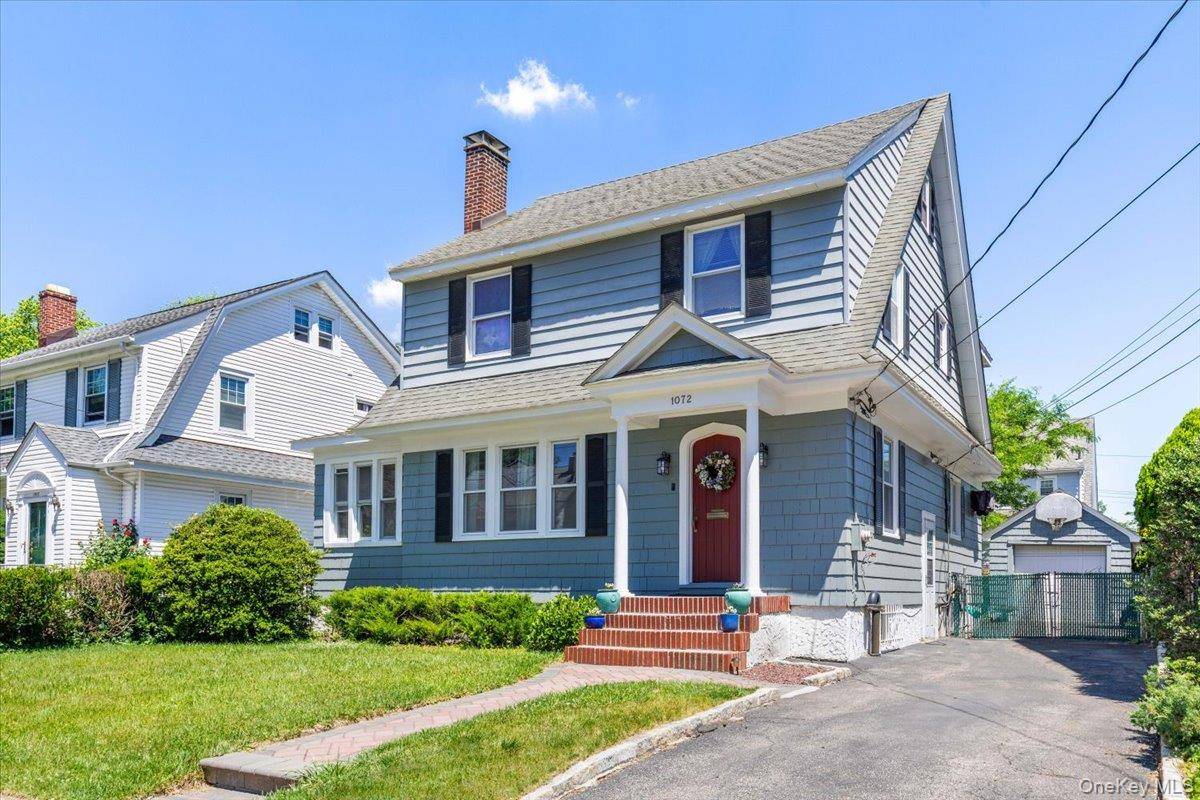 1072 Hunter AVE, Pelham, NY 10803