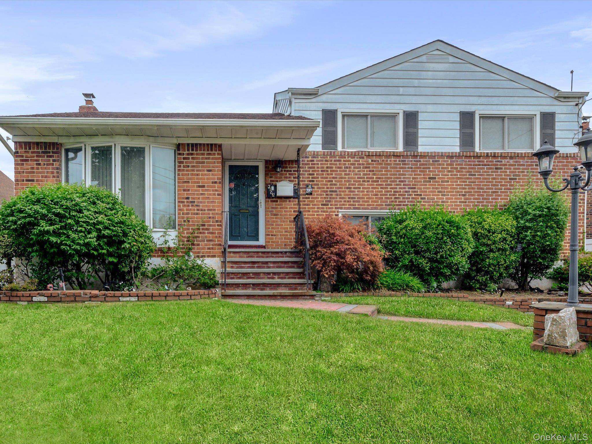 2182 Baylis AVE, Elmont, NY 11003