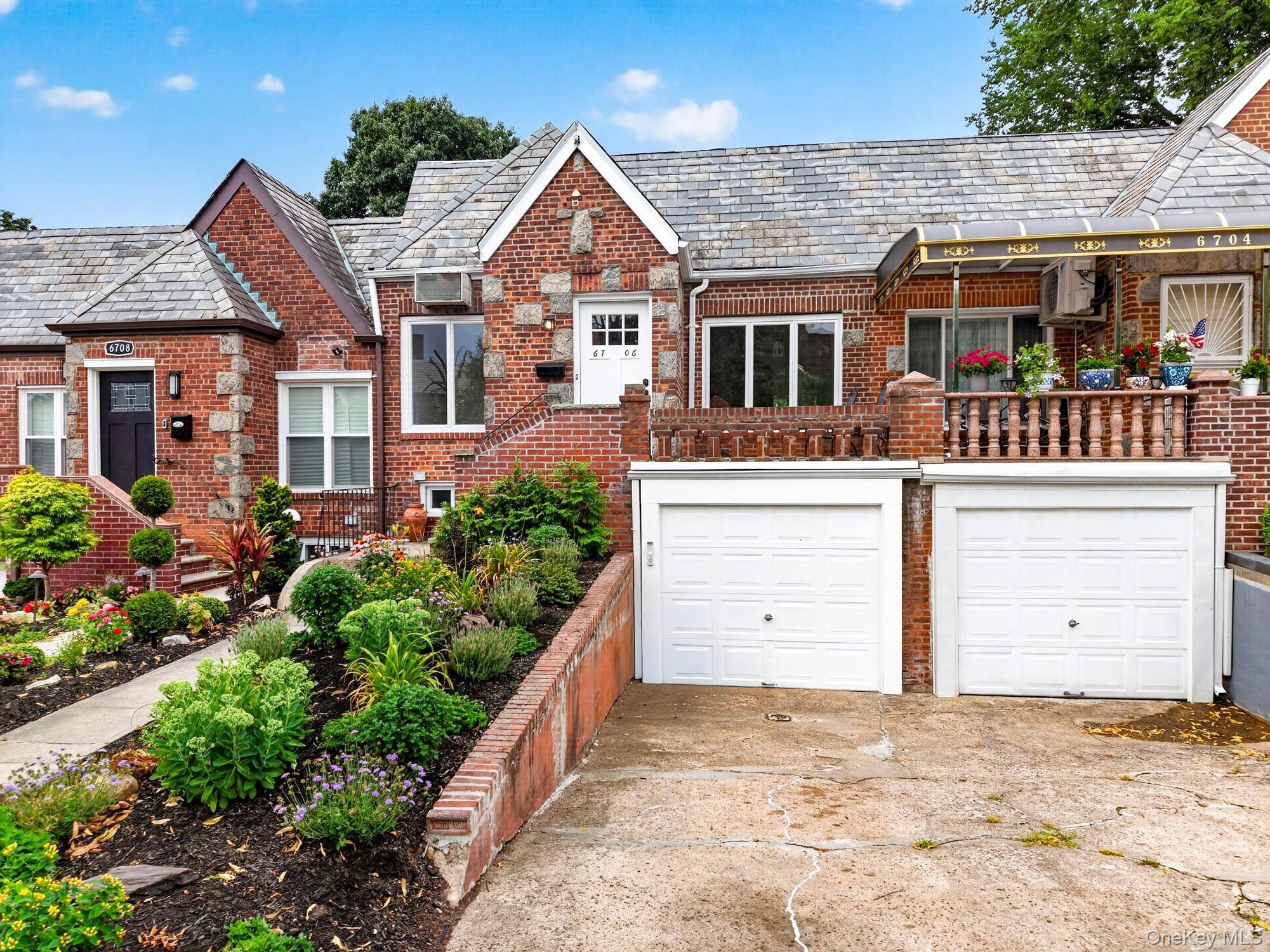 6706 Thornton PL, Forest Hills, NY 11375