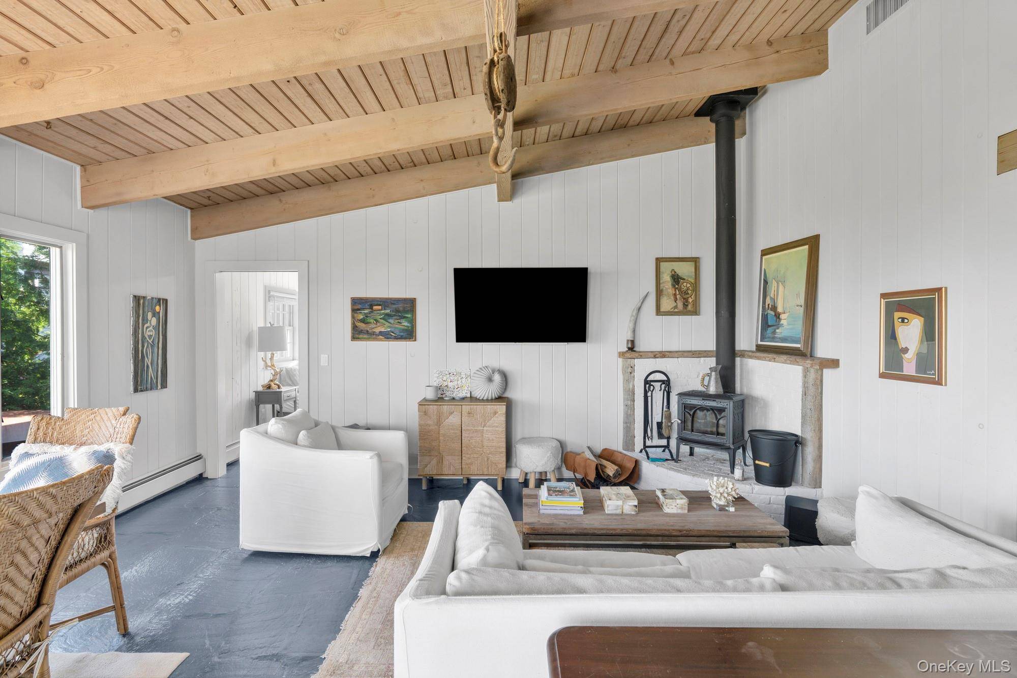 21 Breeze Hill RD, East Hampton, NY 11937
