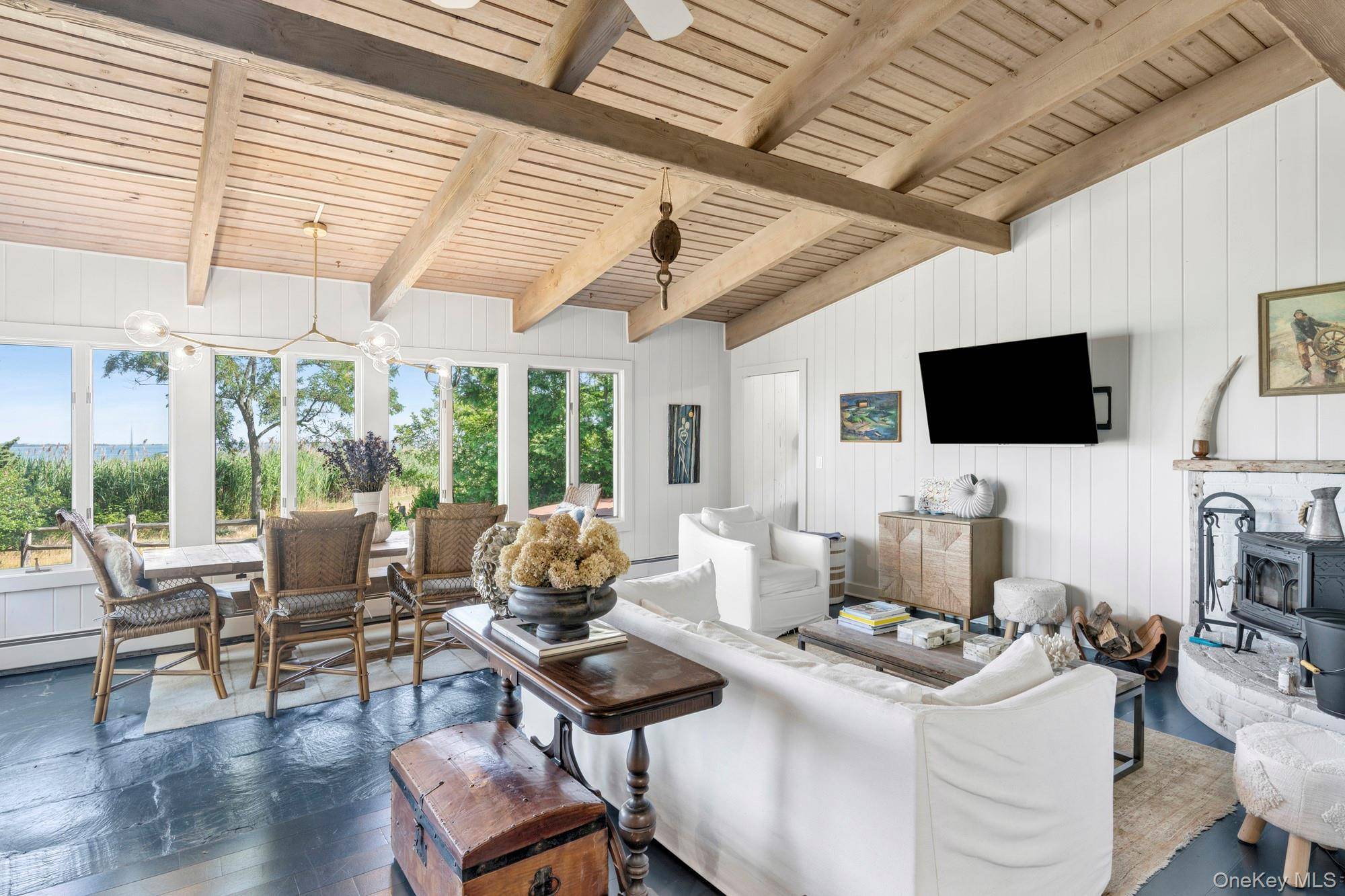 21 Breeze Hill RD, East Hampton, NY 11937