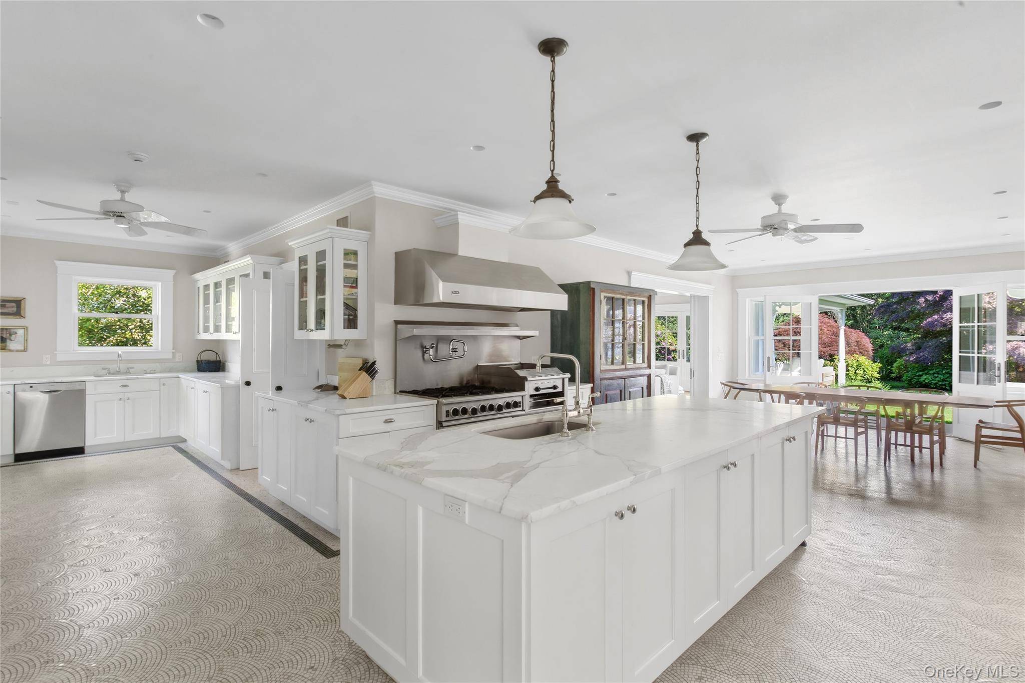55 Post XING, Southampton, NY 11968