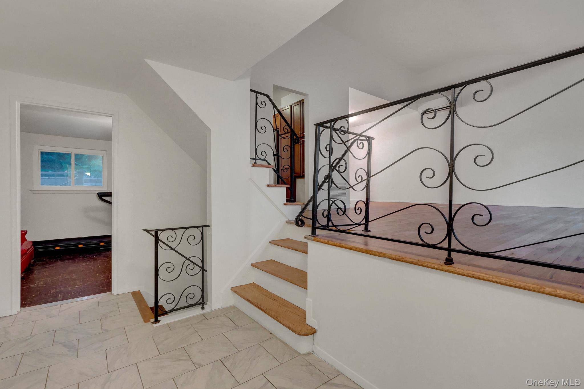 135 Atlantic PL, Hauppauge, NY 11788