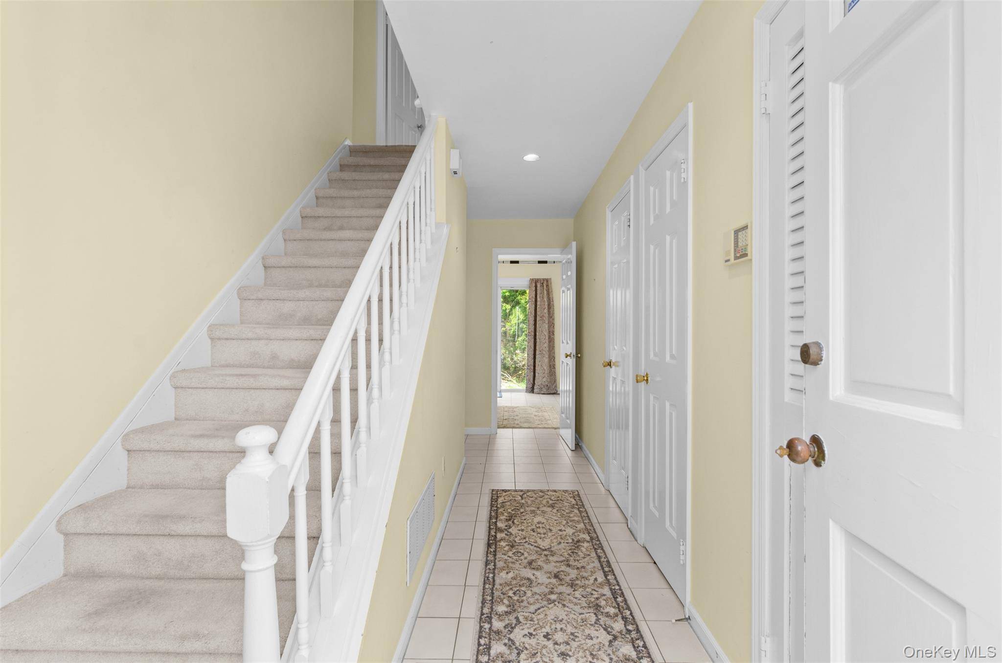 570 Hampton RD #31, Southampton, NY 11968