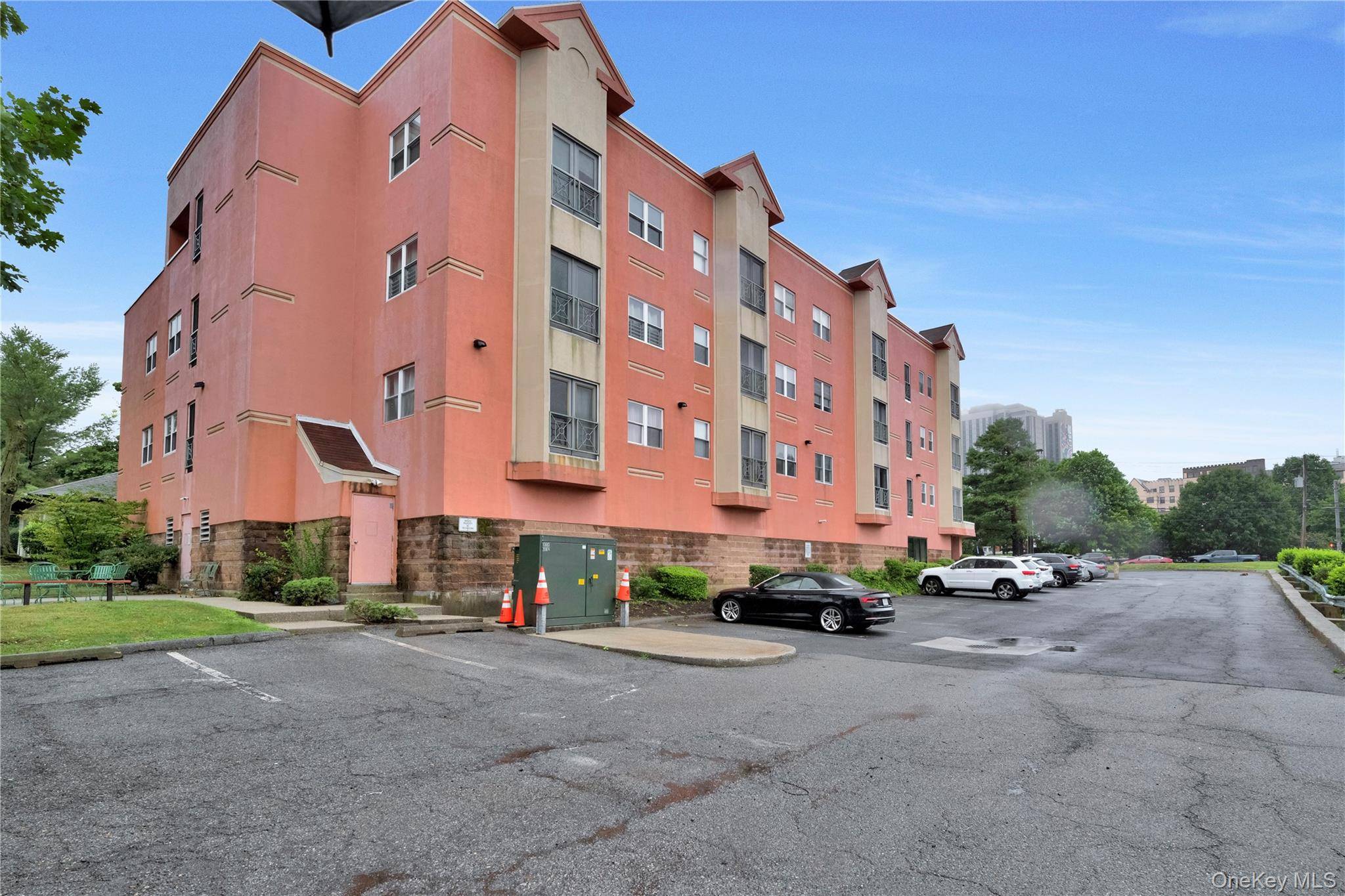 46 Union ST #2C, New Rochelle, NY 10805
