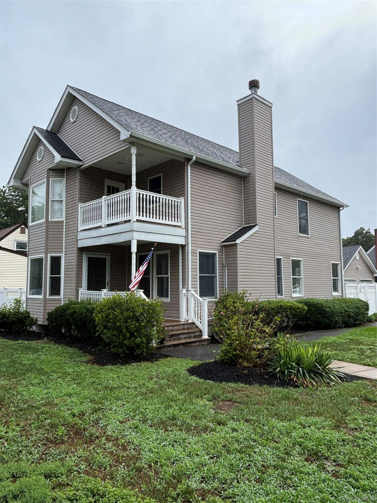 38 Hallock AVE, Smithtown, NY 11787