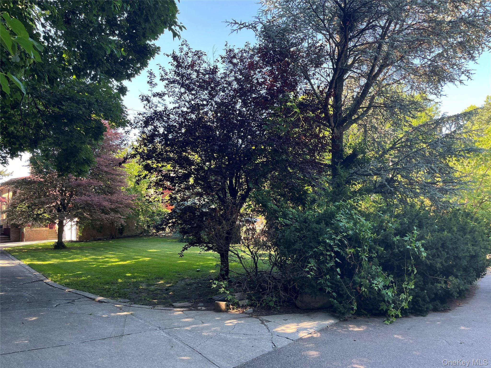 1-11 147th ST, Whitestone, NY 11357