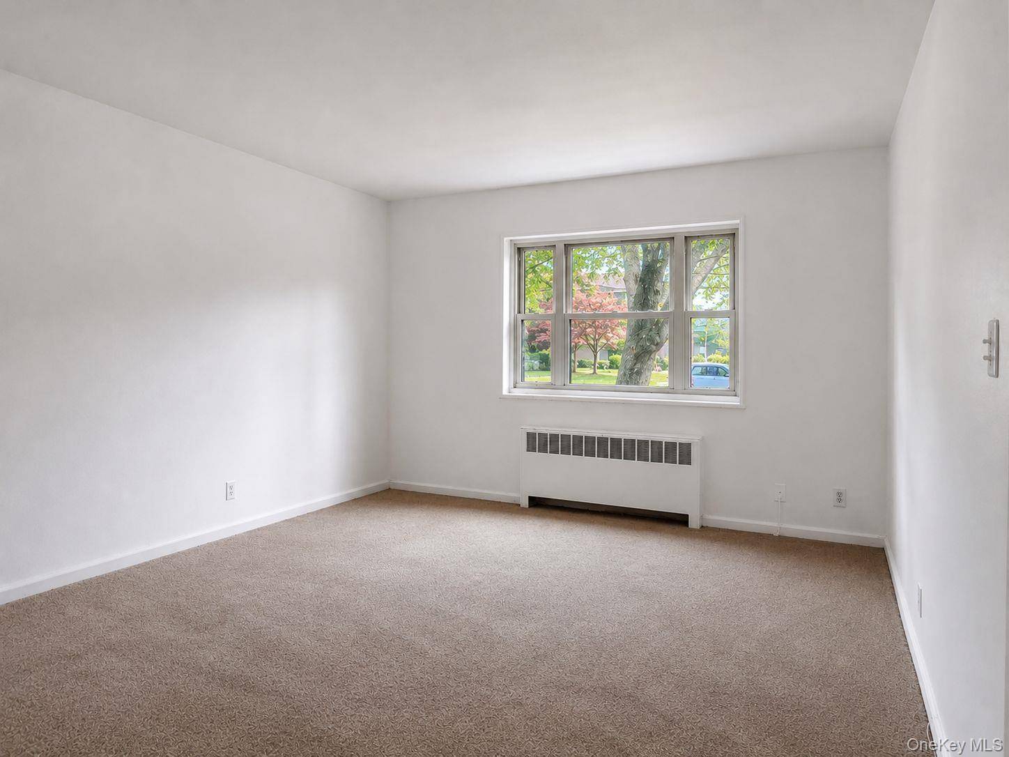 6 DeHaven DR #1E, Yonkers, NY 10703