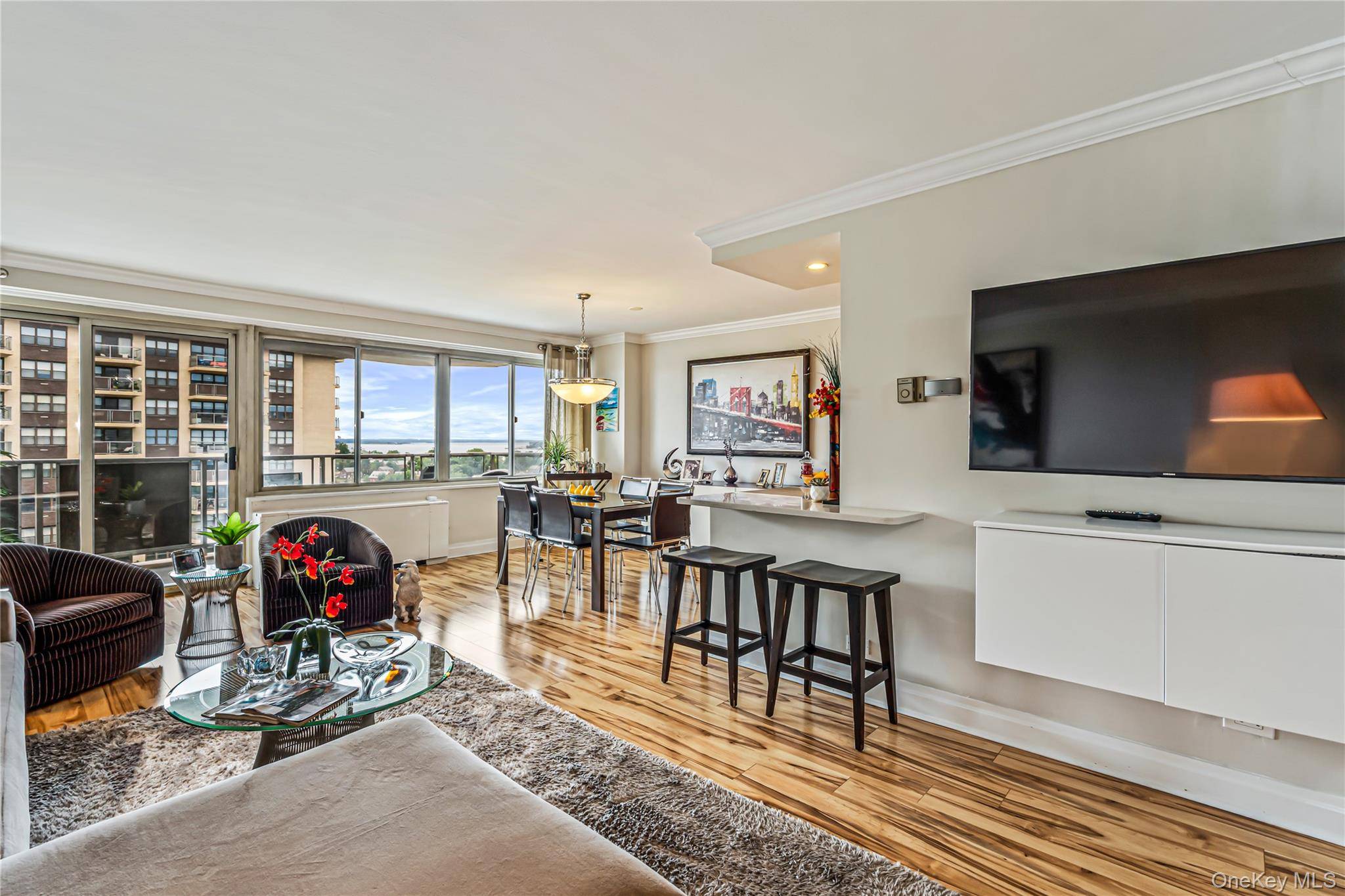 18-15 215 ST #14 G, Bayside, NY 11360