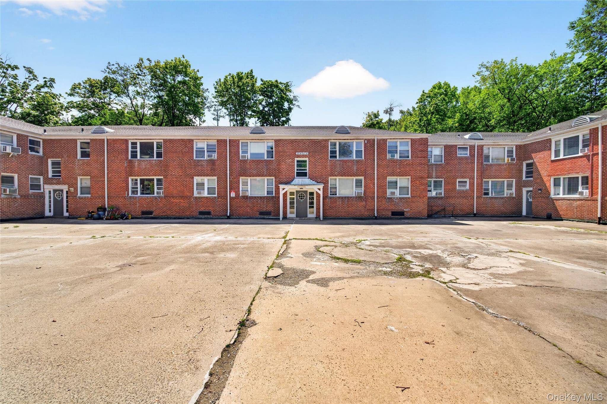 205 West Post RD #1N, White Plains, NY 10606