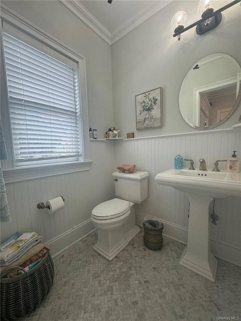 4 Rose AVE, Harrison, NY 10528