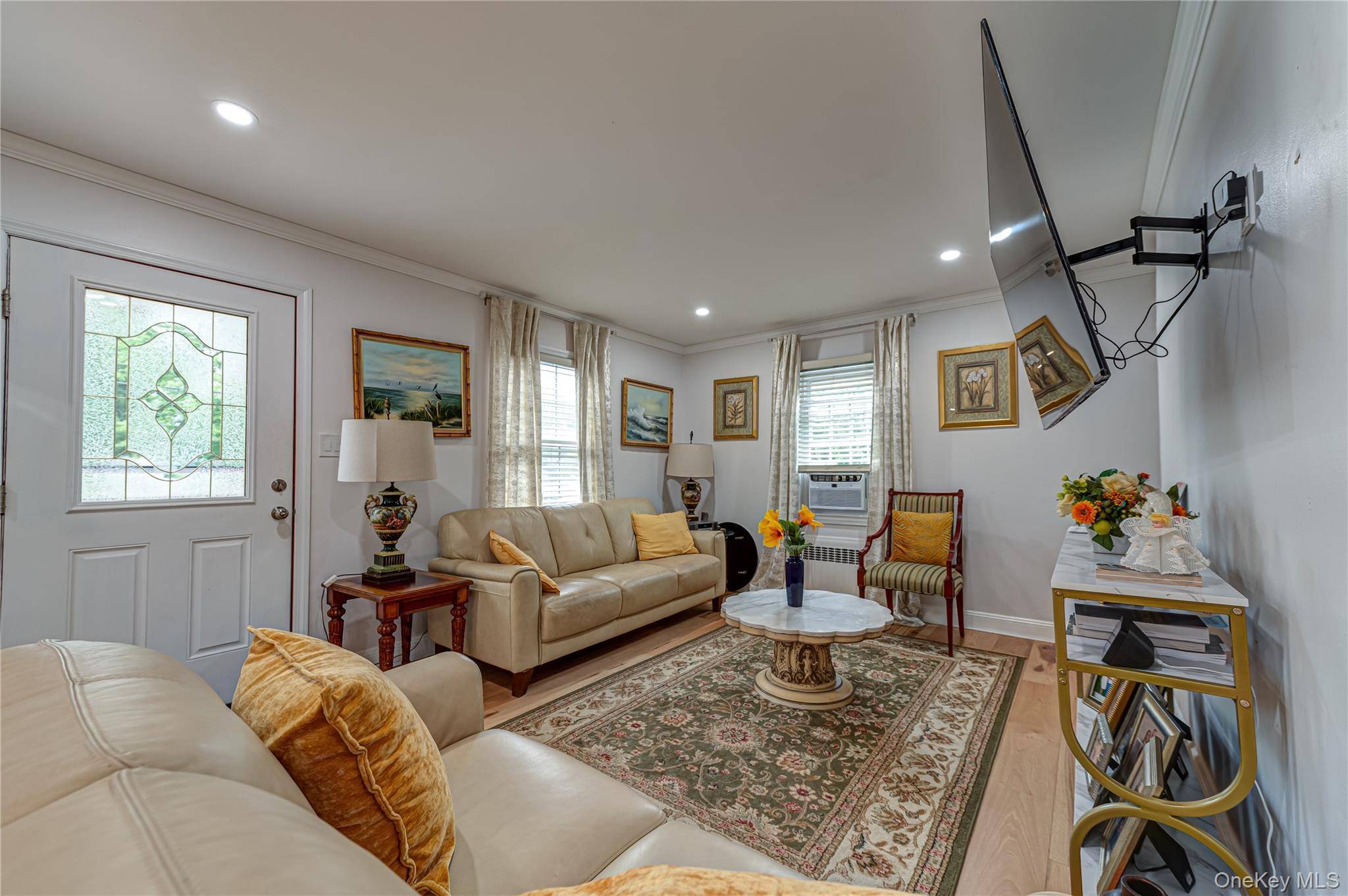 309 Laurel RD, Northport, NY 11768