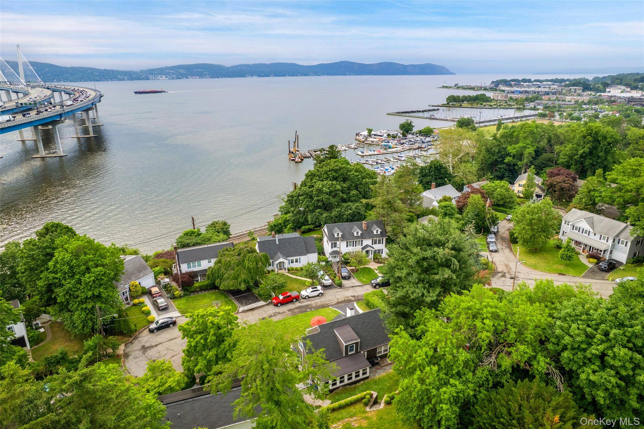 110 Tappan Landing RD, Tarrytown, NY 10591