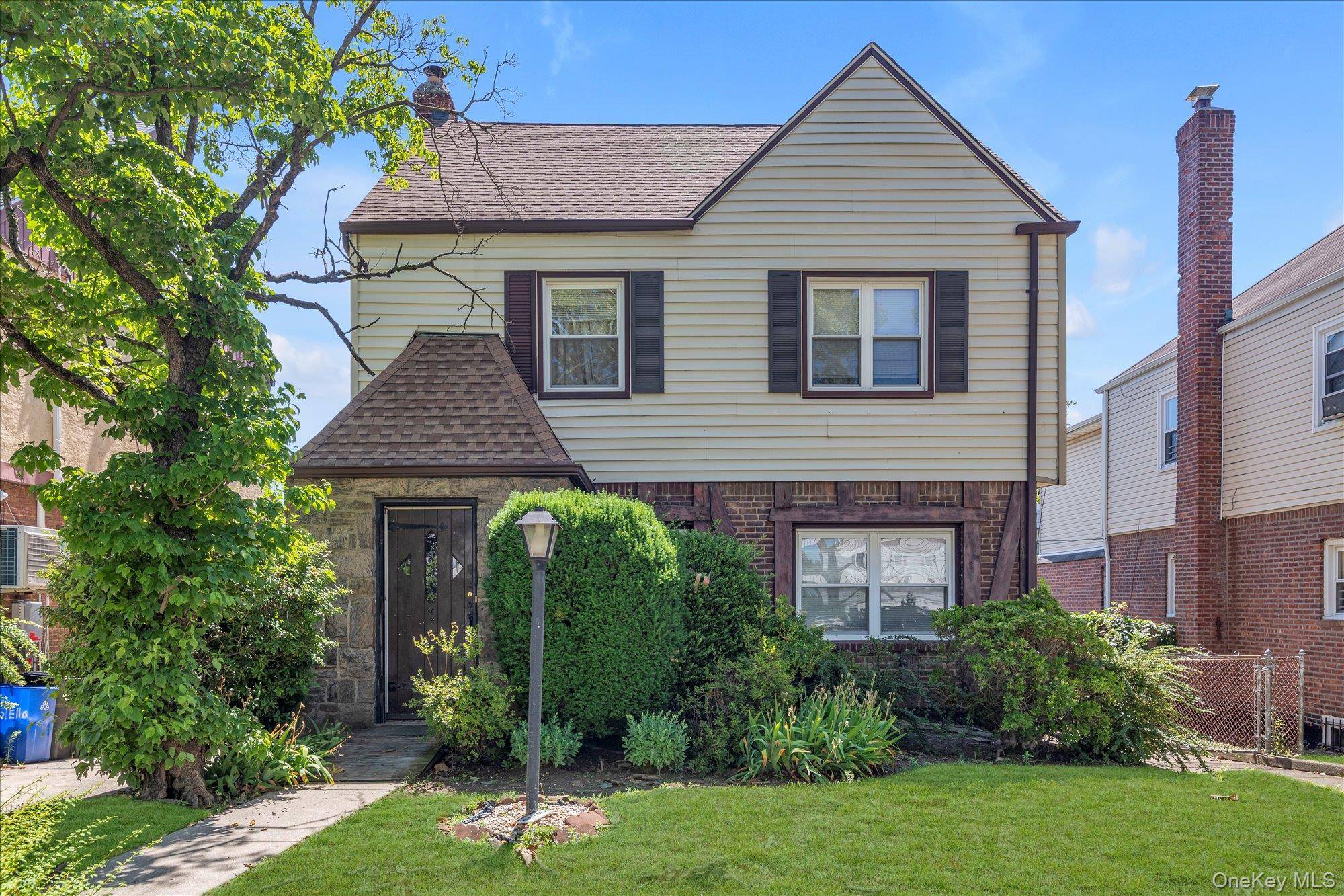115-45 222nd ST, Cambria Heights, NY 11411