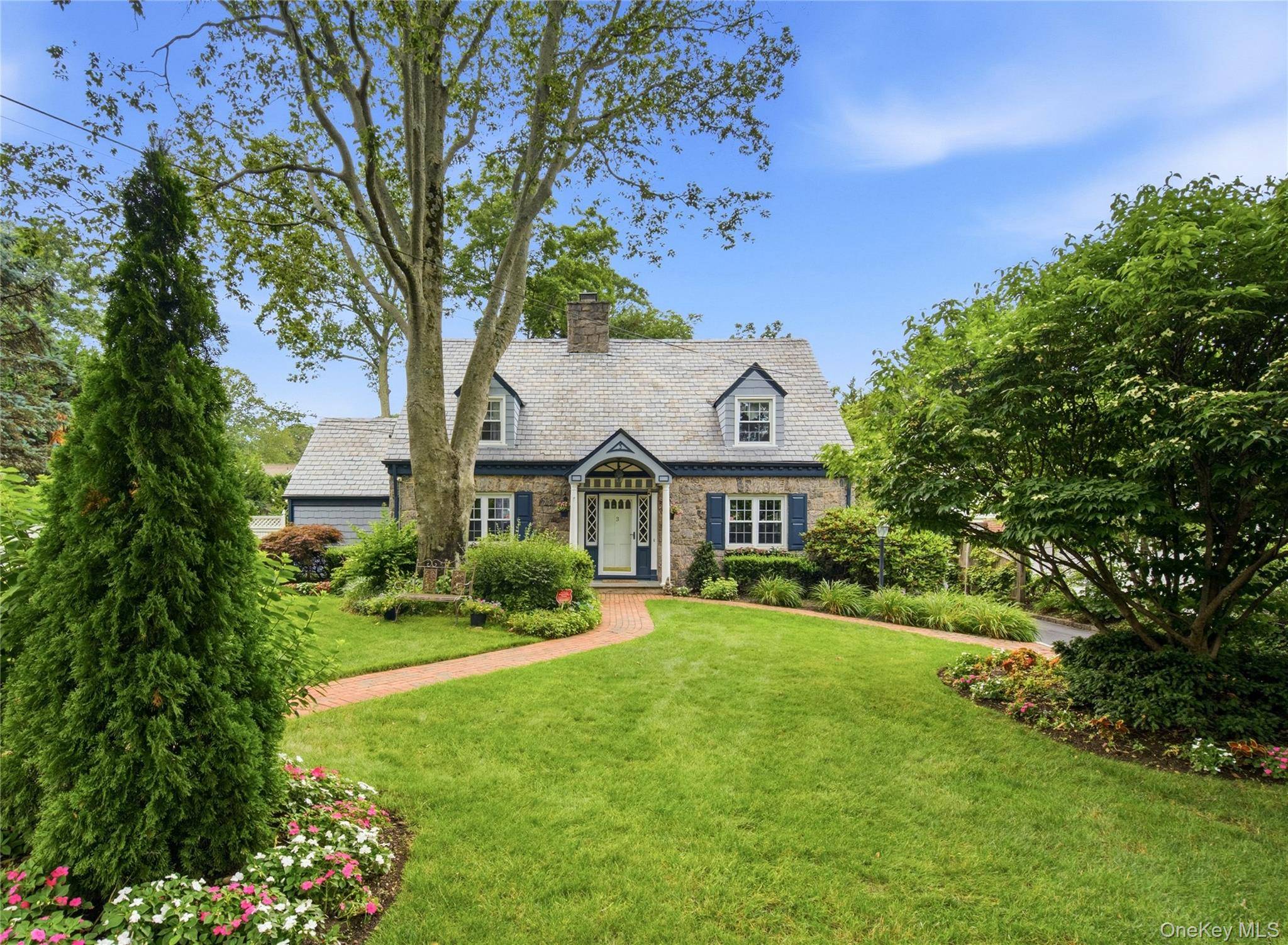 3 Carnegie AVE, Cold Spring Harbor, NY 11724