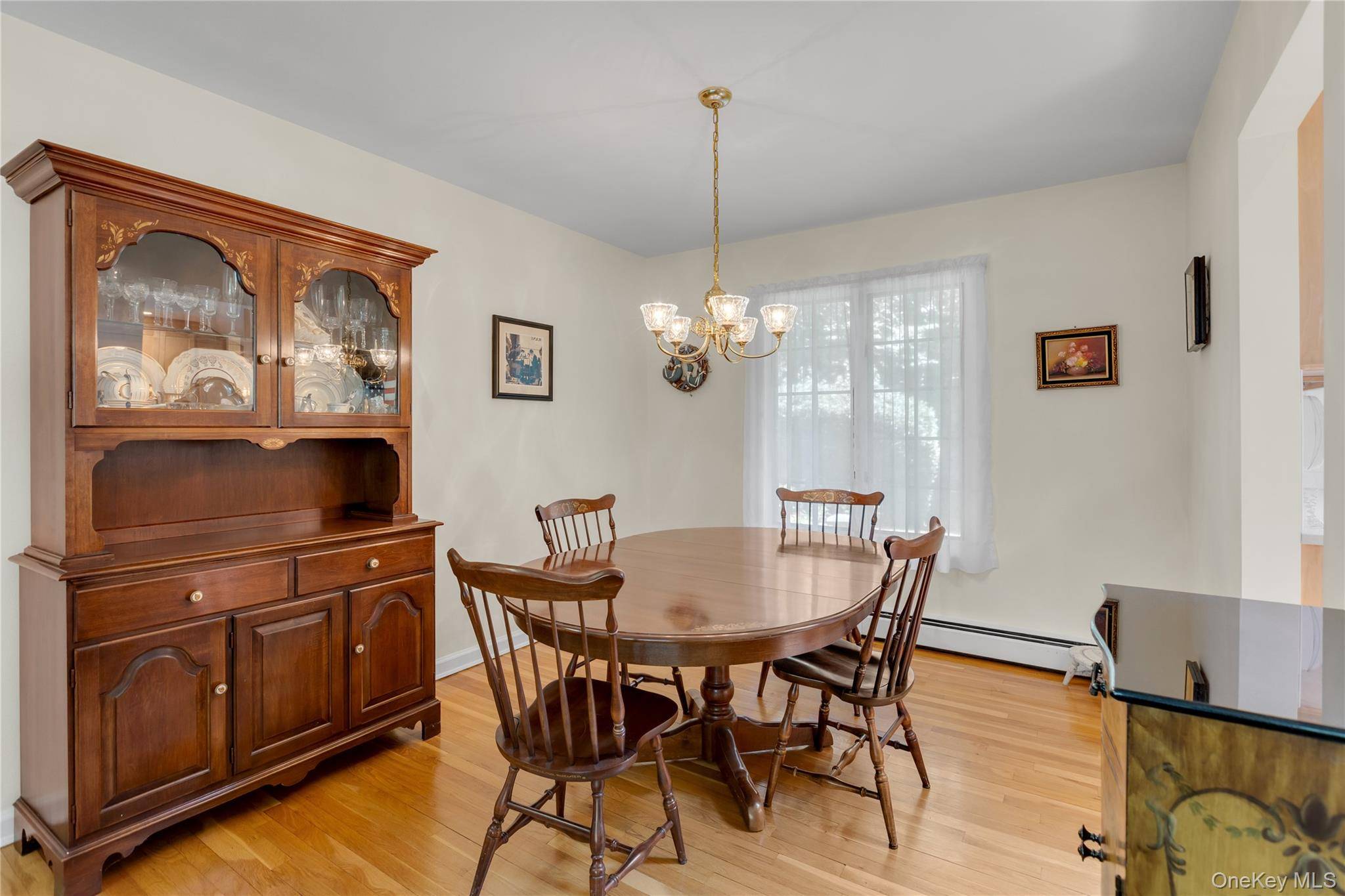 6 Primrose LN, Huntington, NY 11743