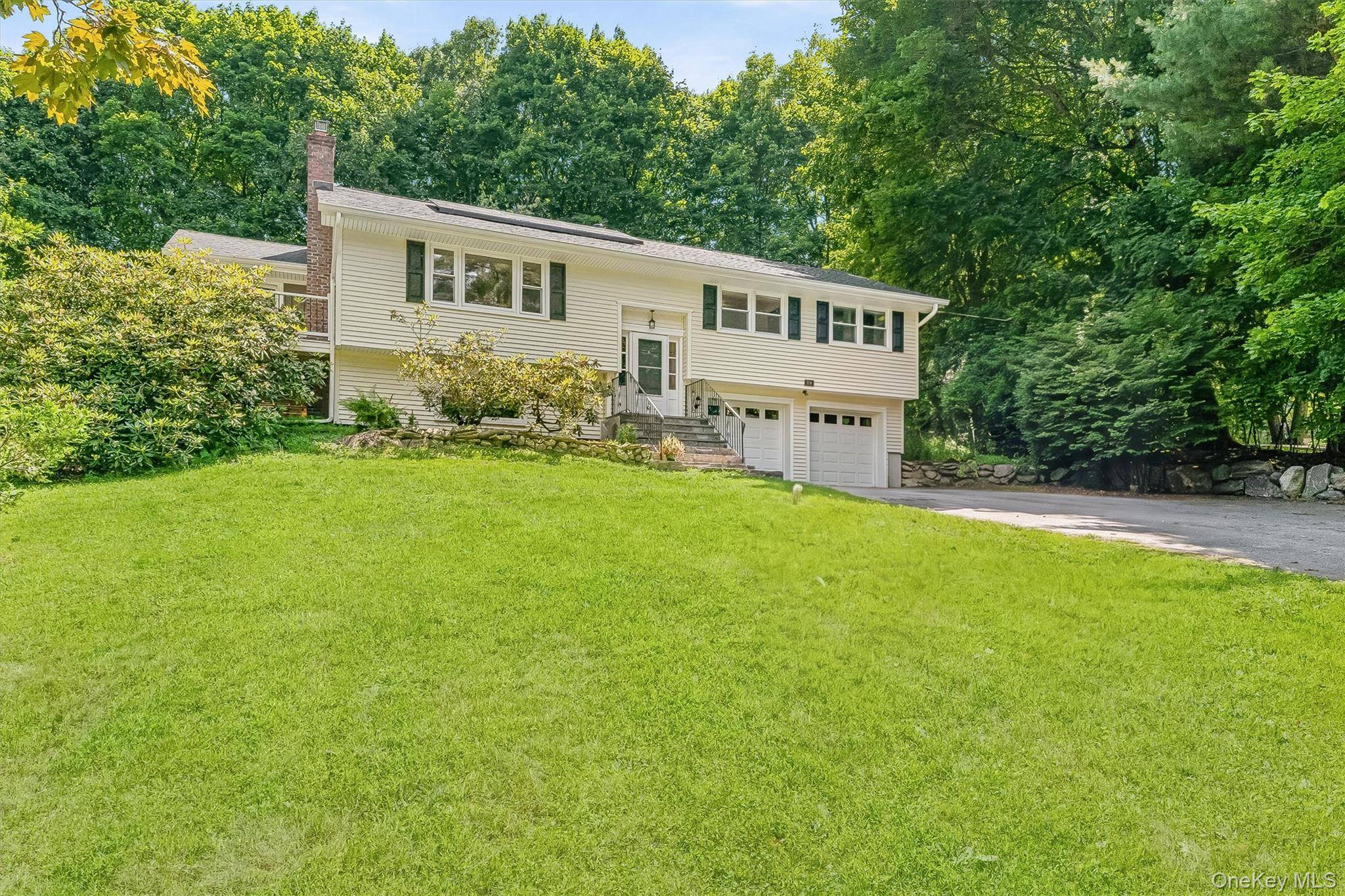 124 Cedar LN, Ossining, NY 10562