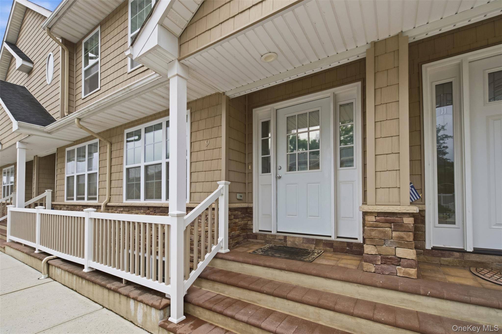 723 Carman AVE #9, Westbury, NY 11590