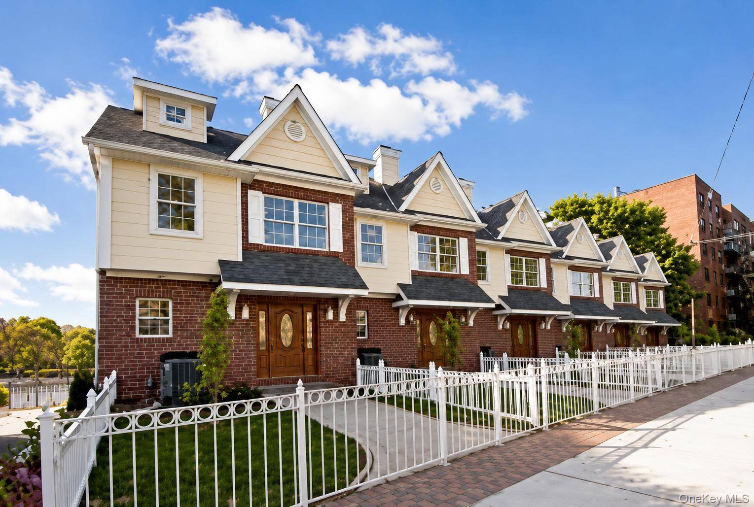 240-250 Pelham RD, New Rochelle, NY 10805