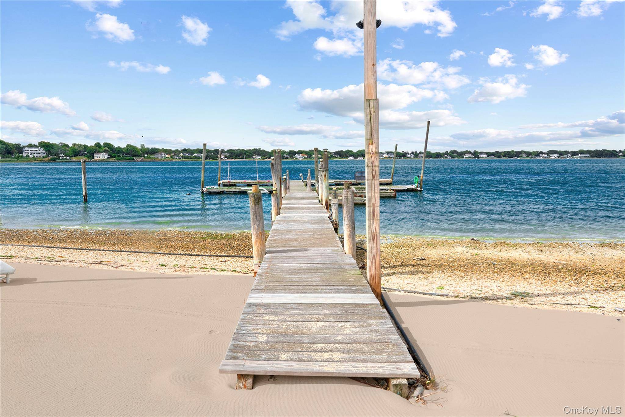 71 W Tiana RD, Hampton Bays, NY 11946