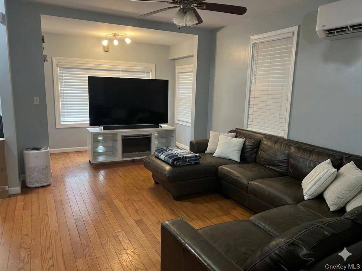 160-06 111th AVE, Jamaica, NY 11433
