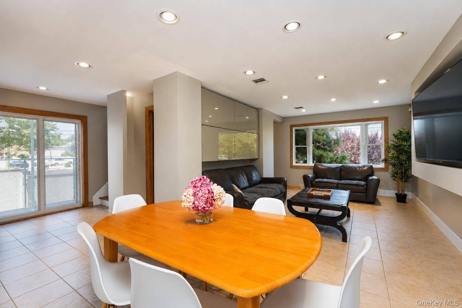 124 Reid Ave, Staten Island, NY 10305