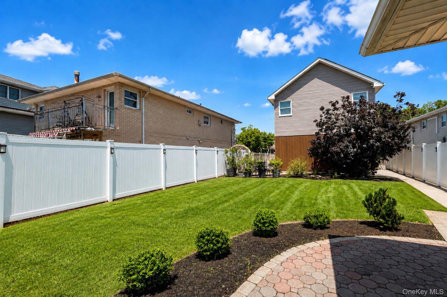 124 Reid Ave, Staten Island, NY 10305