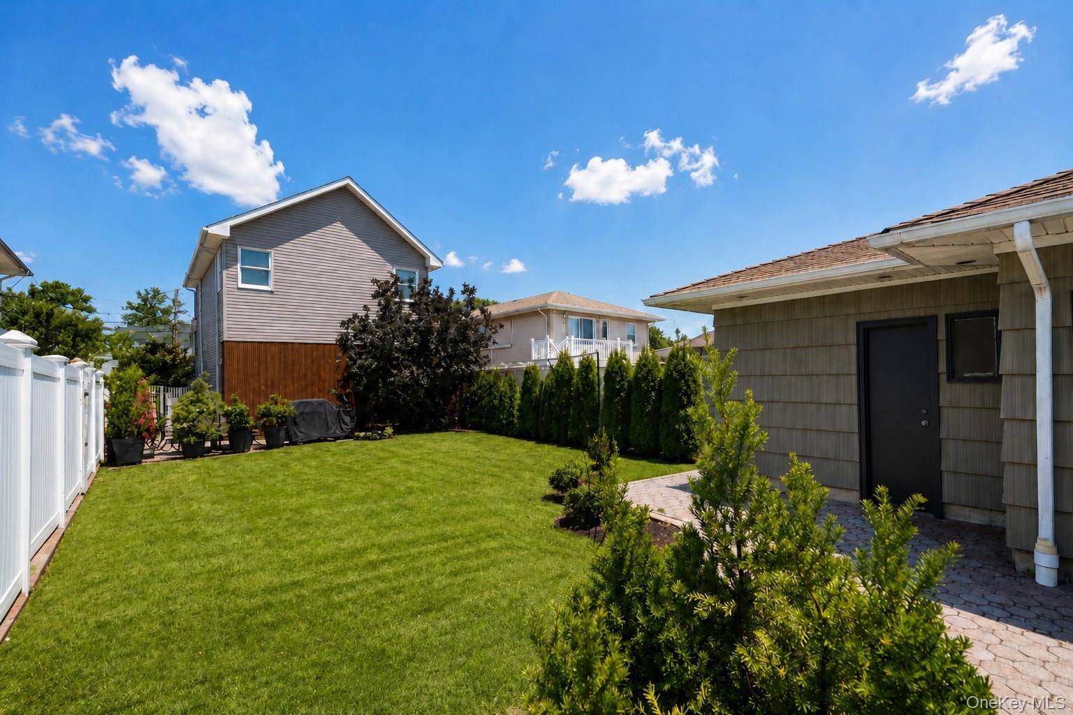 124 Reid Ave, Staten Island, NY 10305