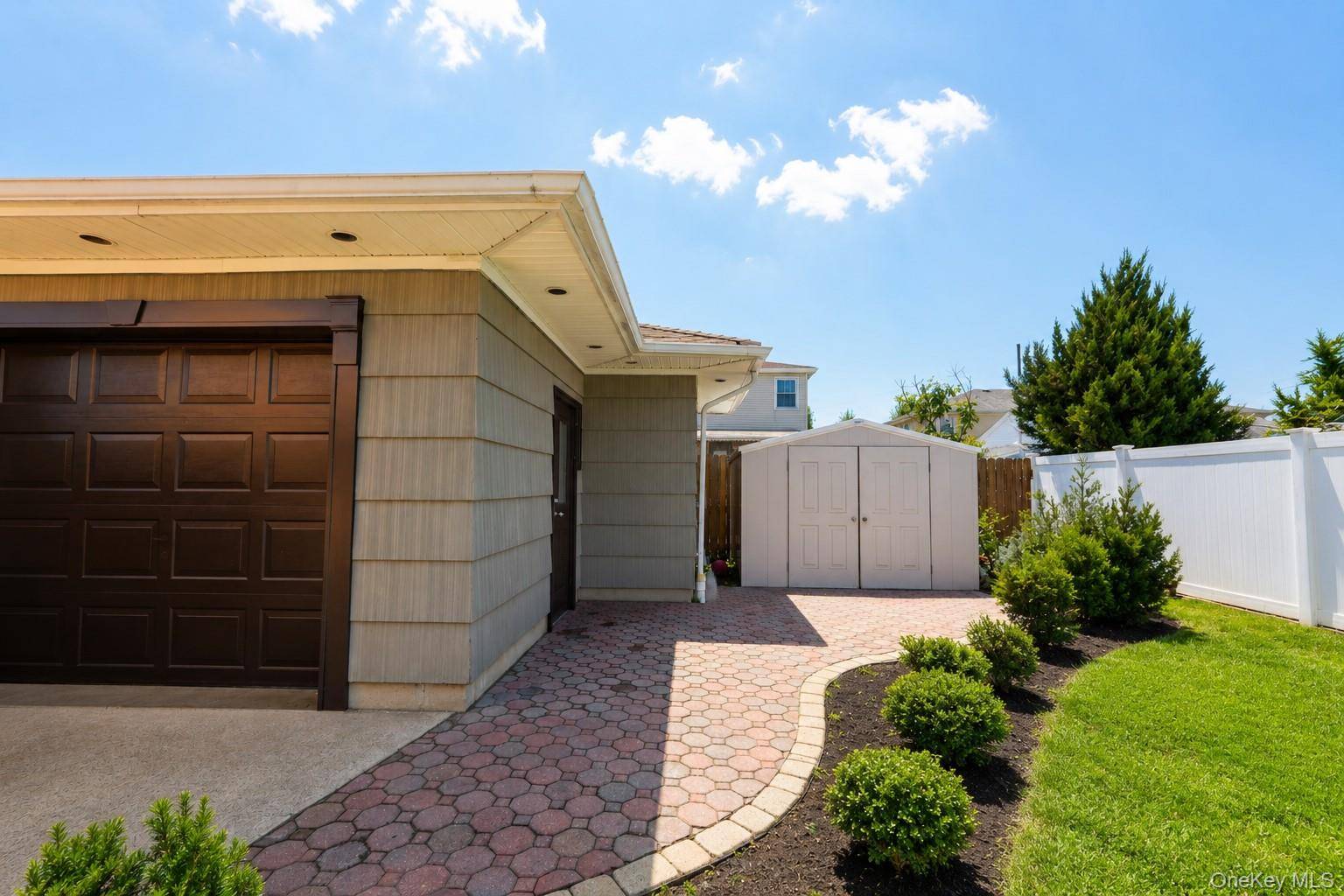 124 Reid Ave, Staten Island, NY 10305