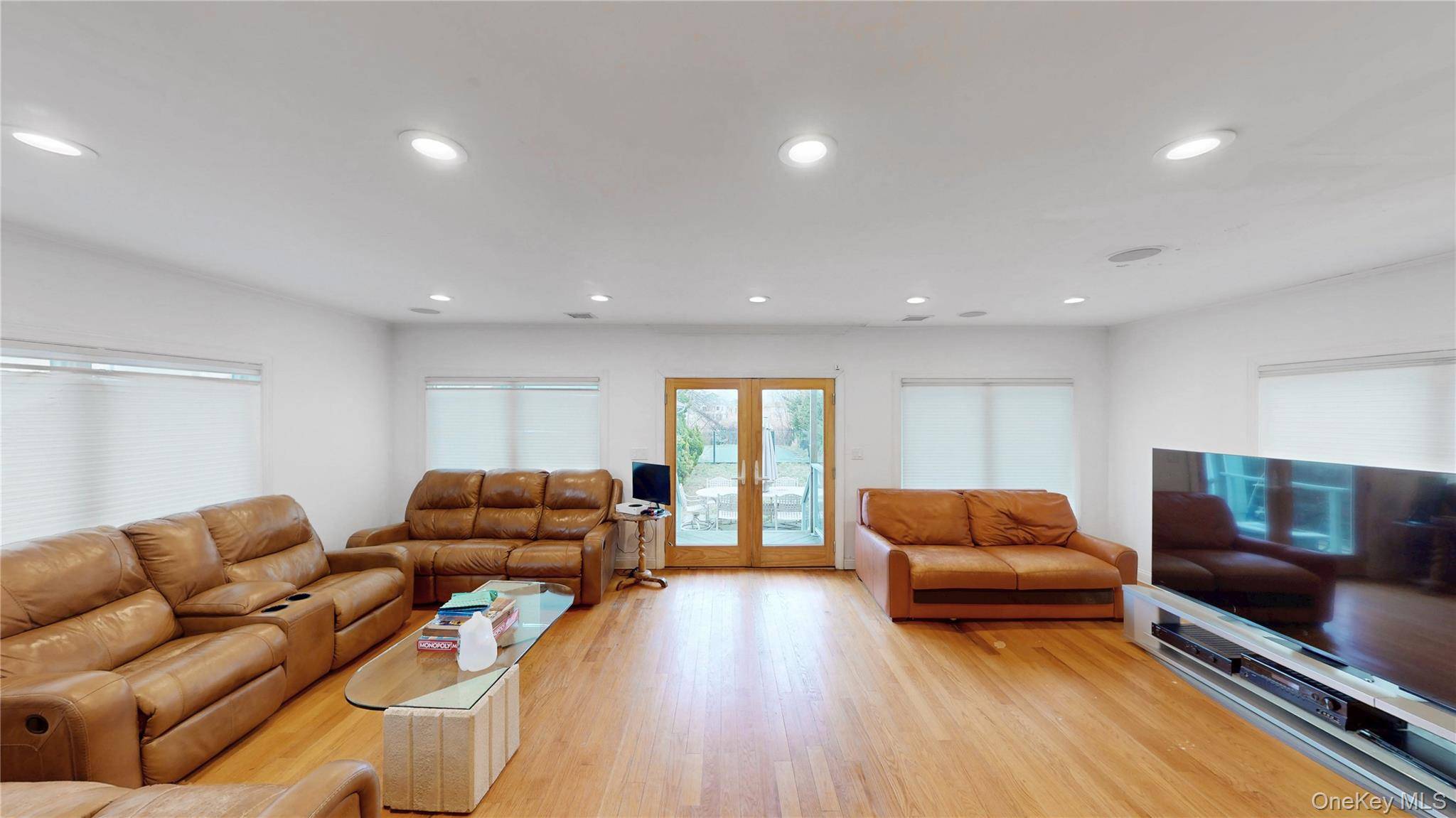 145 Kingston BLVD, Island Park, NY 11558