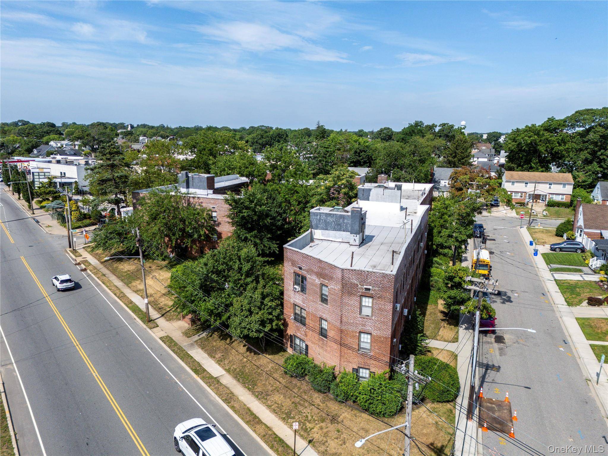 32-40 N Long Beach RD, Rockville Centre, NY 11570