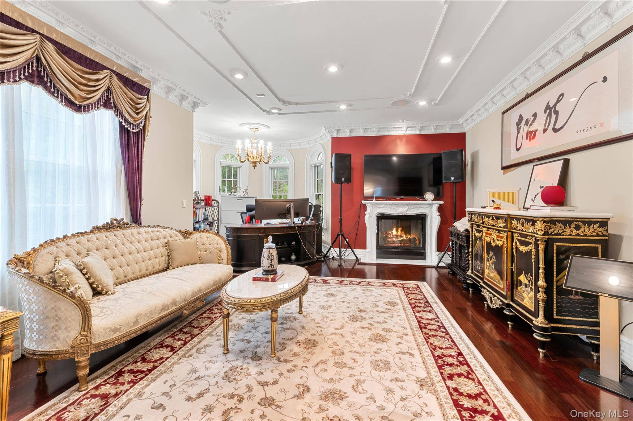 28 Whitney CIR, Glen Cove, NY 11542