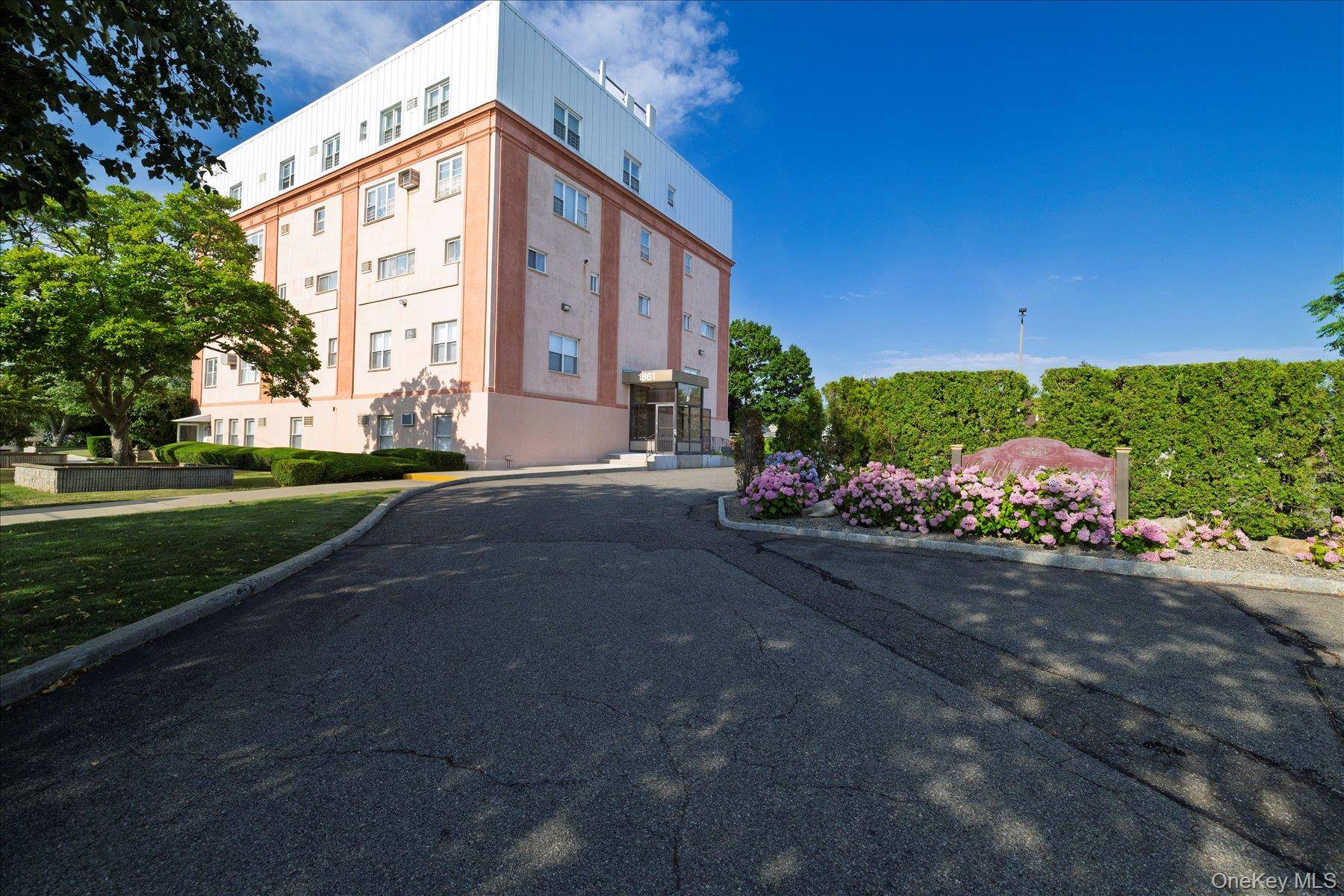 1861 Grand AVE #A2, Baldwin, NY 11510