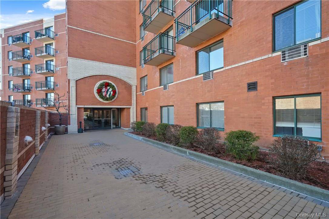123 Mamaroneck AVE #215, Mamaroneck, NY 10543