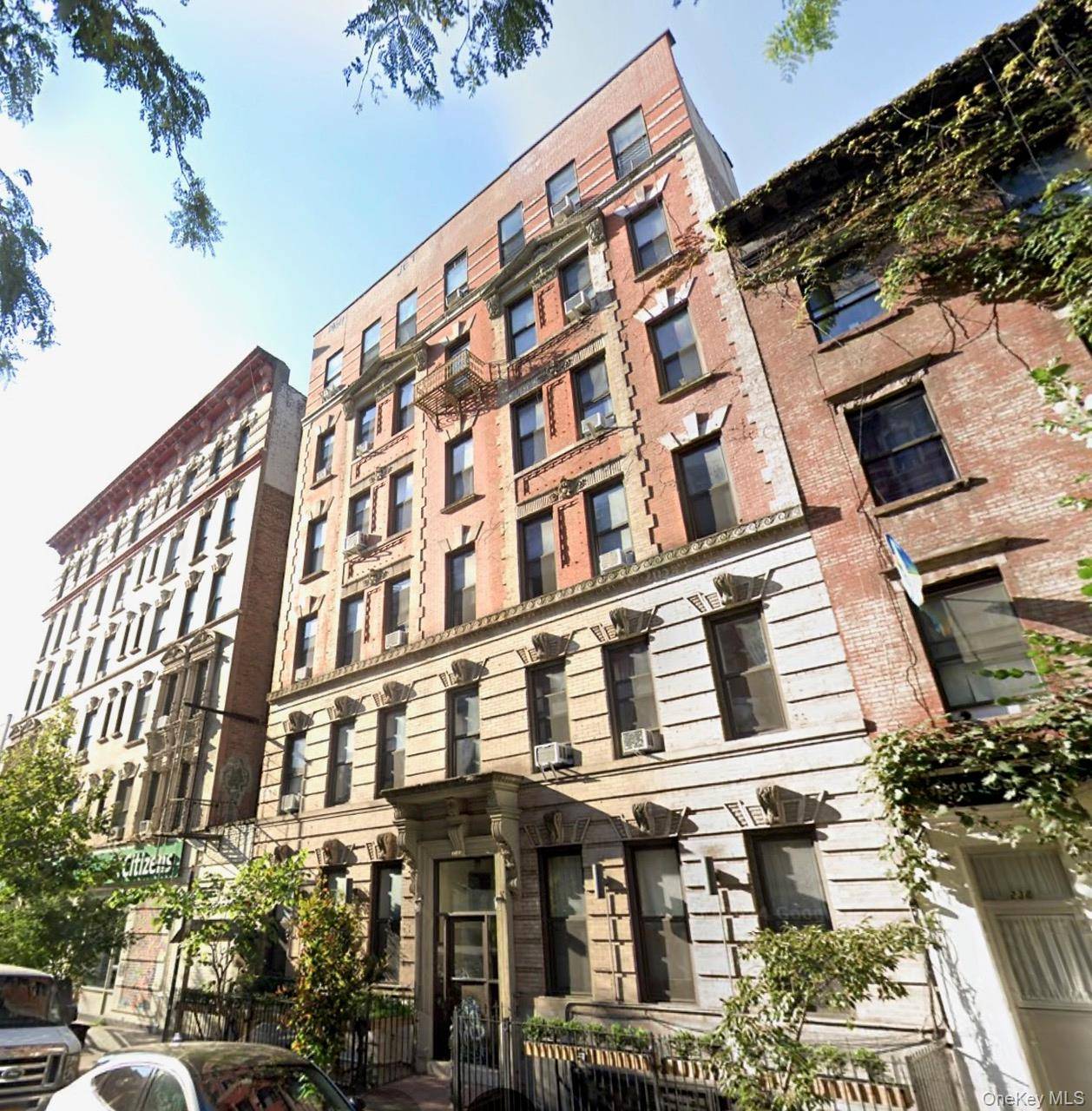 240 E 9th ST, New York (manhattan), NY 10003