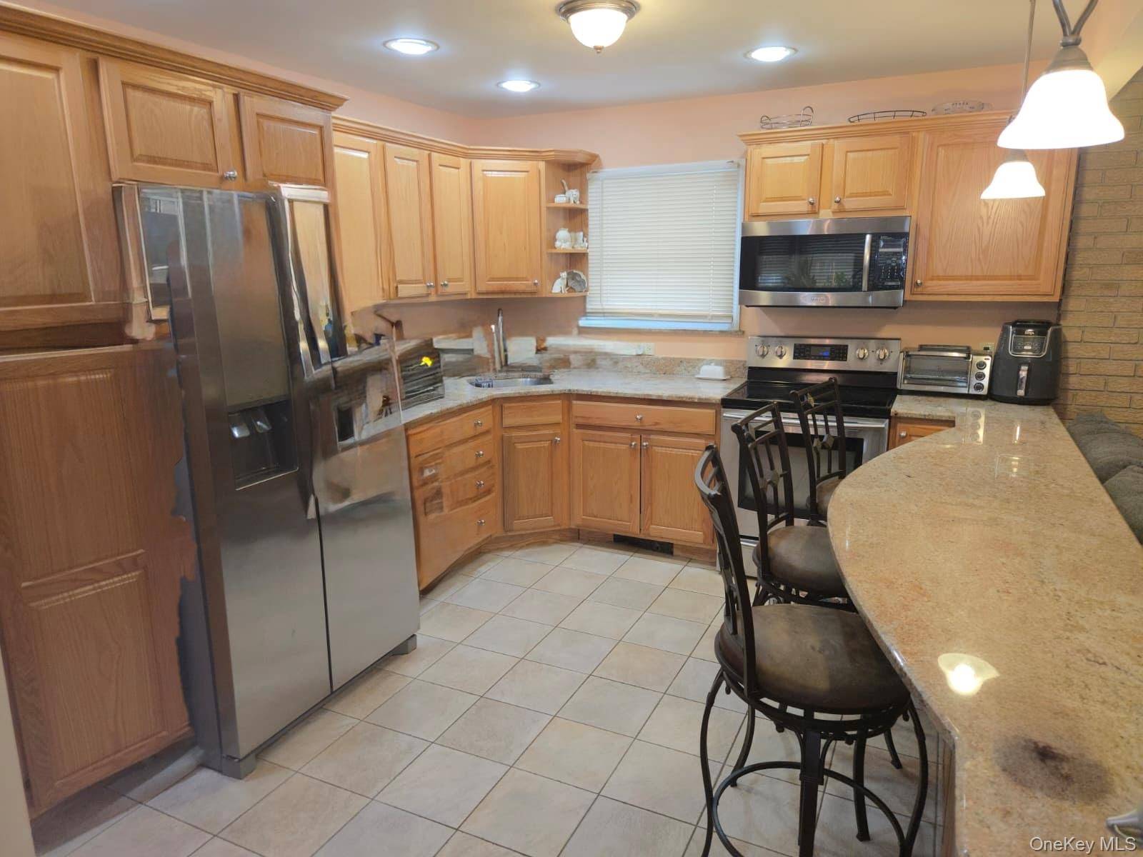 131 Ethel ST, Valley Stream, NY 11580