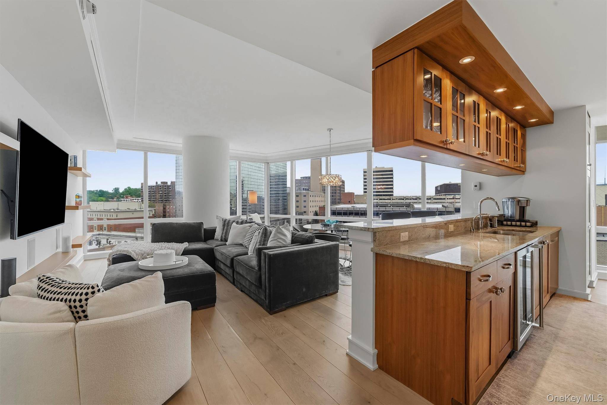 5 Renaissance SQ #9A, White Plains, NY 10601