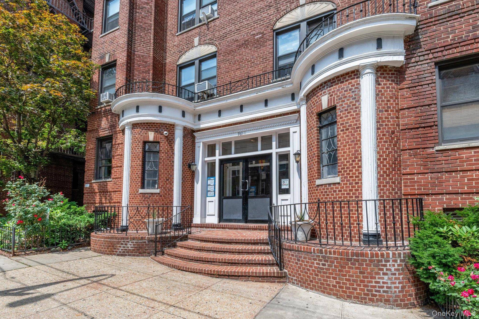 96-11 65 RD #305, Rego Park, NY 11374
