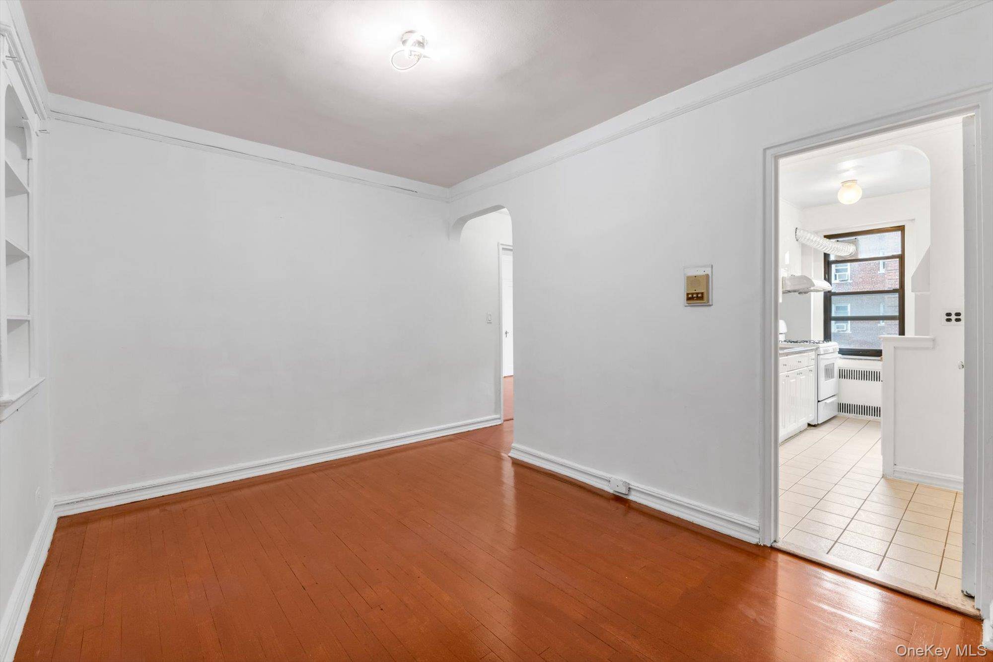 96-11 65 RD #305, Rego Park, NY 11374