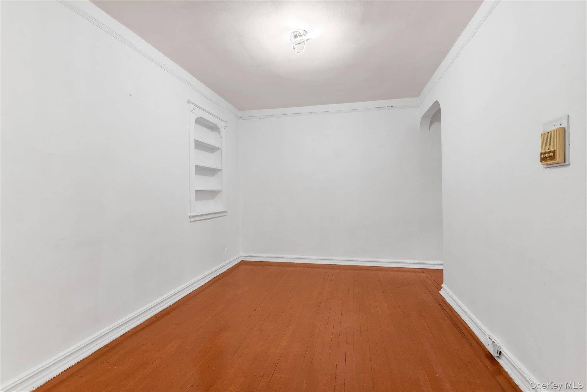96-11 65 RD #305, Rego Park, NY 11374