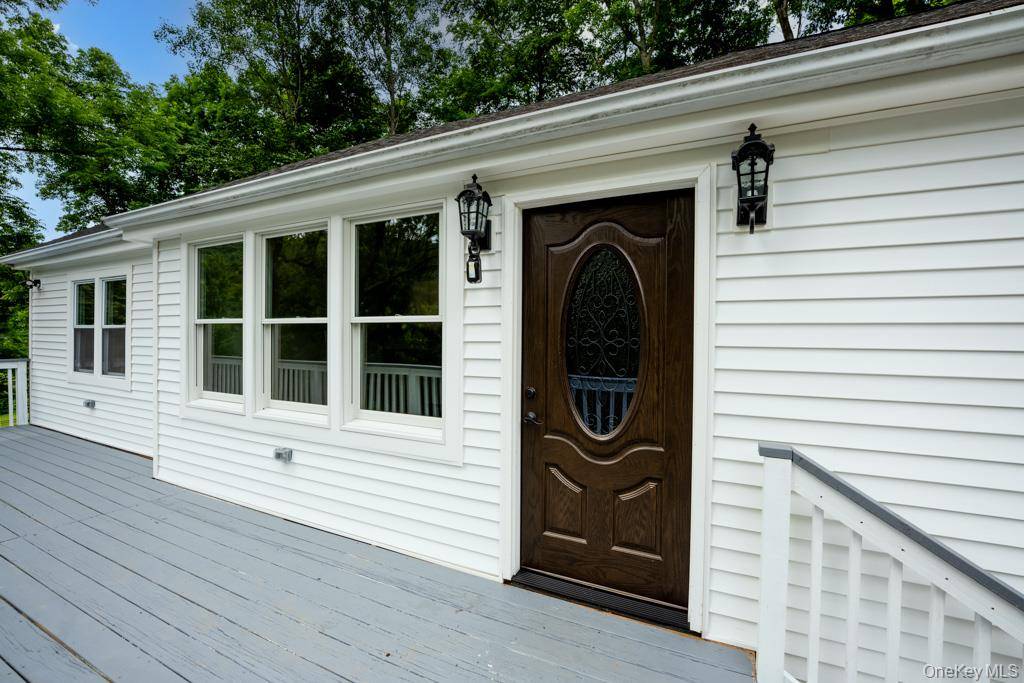 745 Peekskill Hollow RD, Putnam Valley, NY 10579