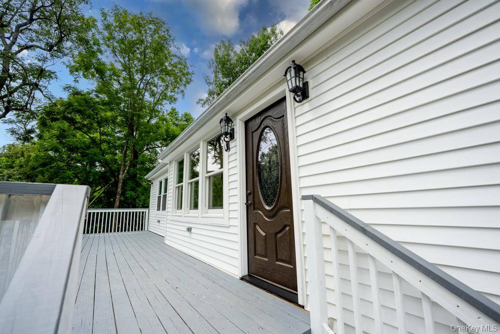 745 Peekskill Hollow RD, Putnam Valley, NY 10579