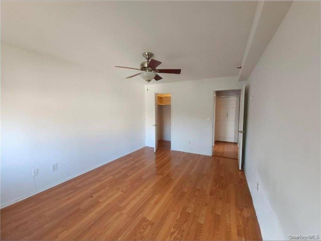 15 Greenridge AVE #8, White Plains, NY 10605