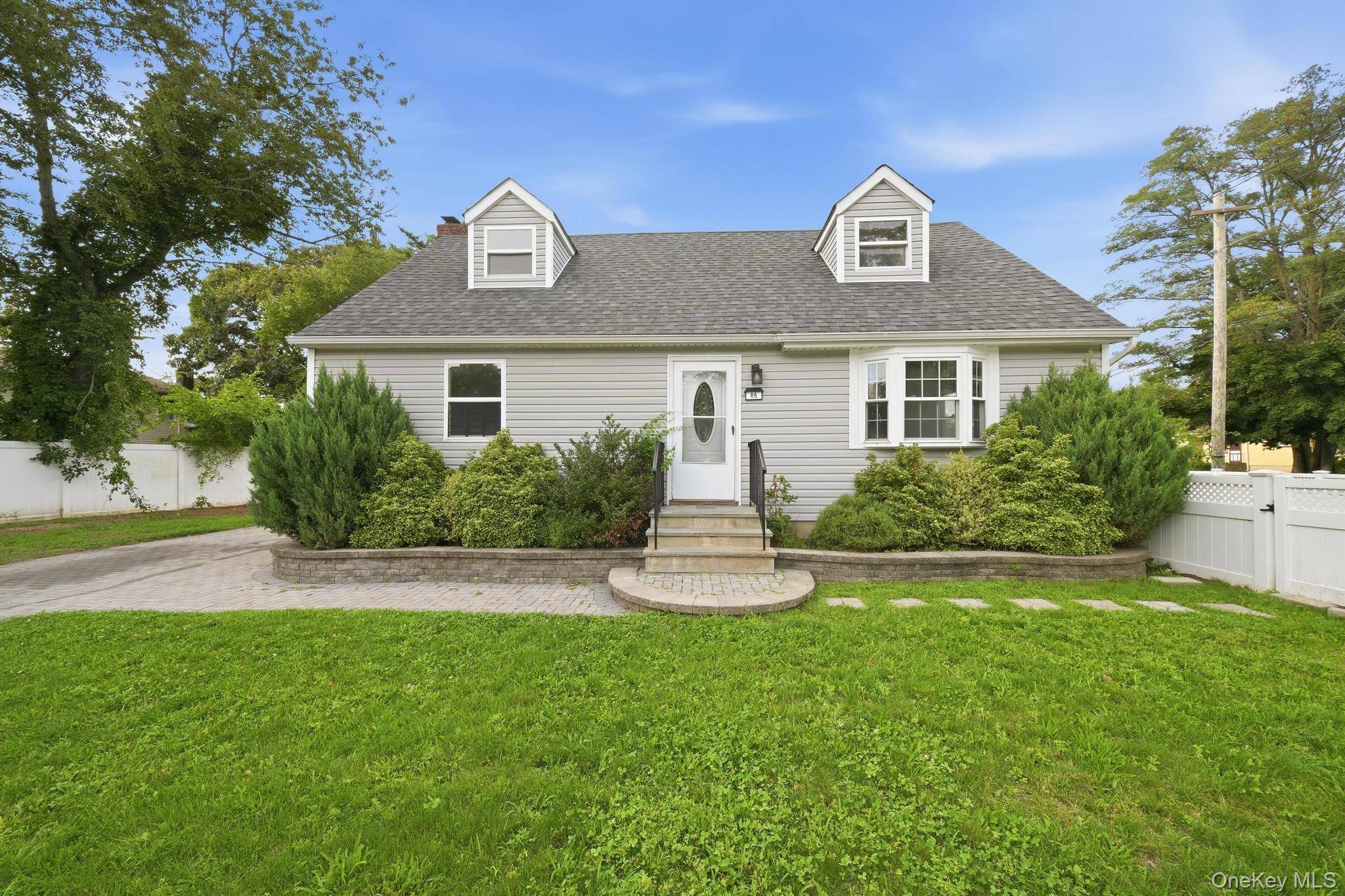 85 Schleigel BLVD, South Farmingdale, NY 11735
