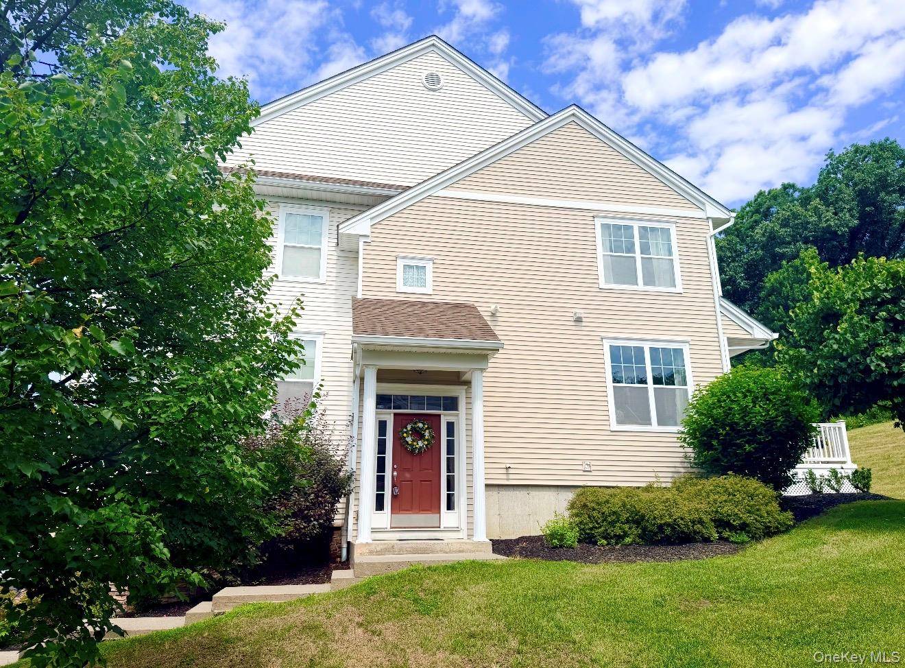 2012 Hawthorn WAY, New Windsor, NY 12553